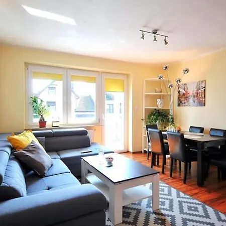 Апартаменты In By The Beach, Cleaning Included *